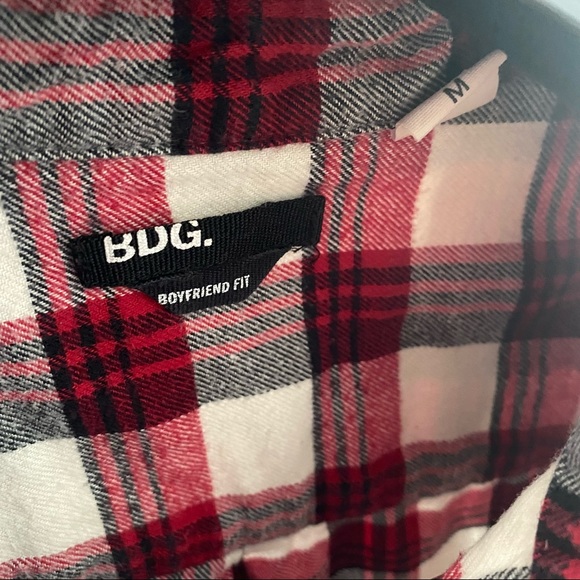 BDG | Boyfriend Fit Red and White Plaid Flannel - Picture 12 of 14